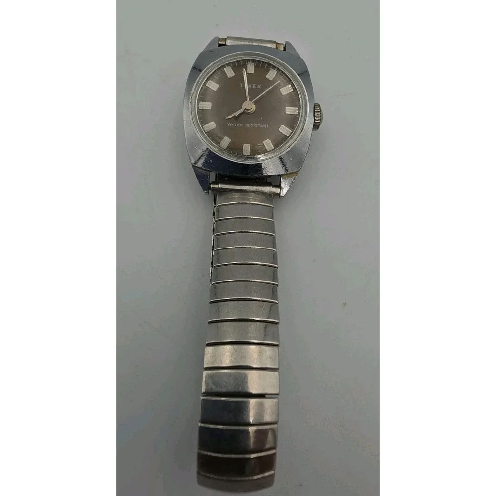 Vintage Timex 17 Jewels Ladies Watch Mechanical Windup Silver Tone Black Working